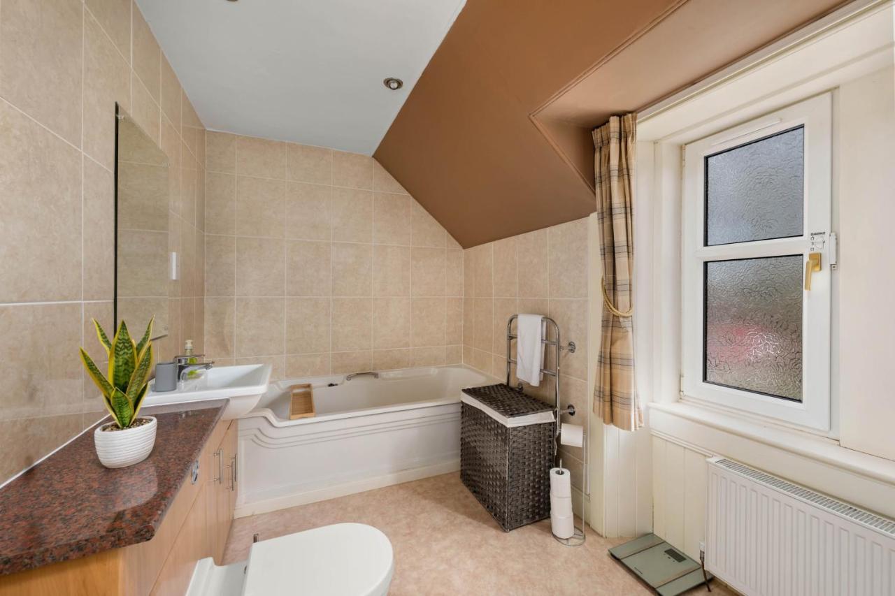 Gilmore House - 5 Bedroom Victorian Home With Hot Tub Blairgowrie and Rattray Exterior photo